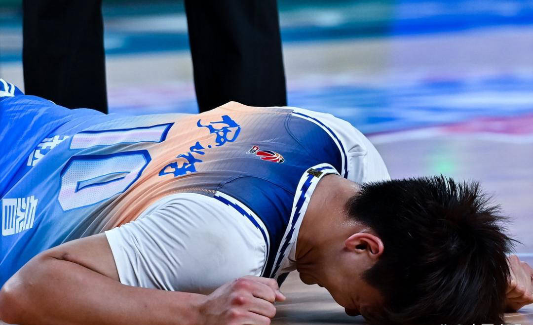 CBA常规赛倒计时，上海海港转会期伤情更新，细节引发关注，赛场秩序良好，球队文化再被提及的简单介绍-中国官网